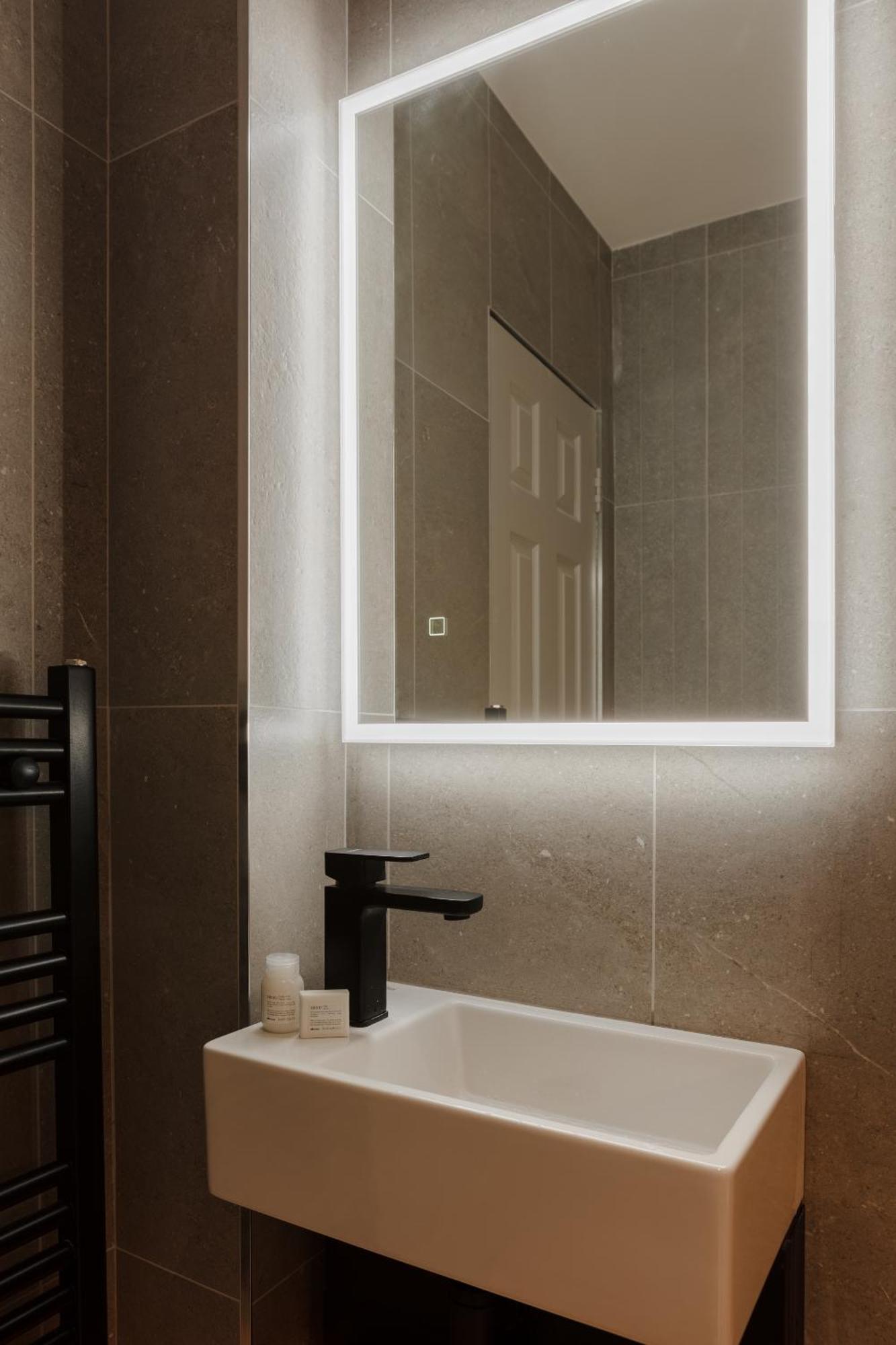 The Earl Hotel Leeson Street, Sonder By Marriott Bonvoy Dublin Room photo
